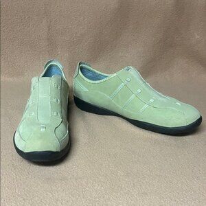 Clarks Suede Leather Slip-On Sneaker Lime Green Size 10